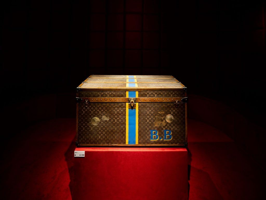 Louis Vuitton taps 200 creators to reimagine its iconic trunk — Hashtag  Legend