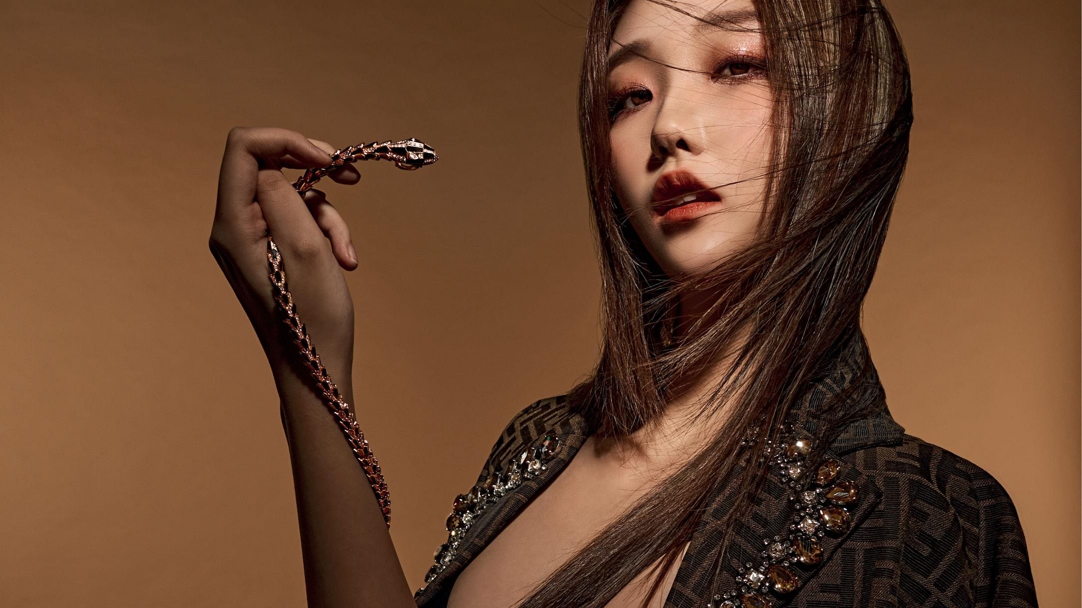 Joye Cai, Next-Gen Social Elite, Dazzles in Iconic Bulgari Jewelry with ...